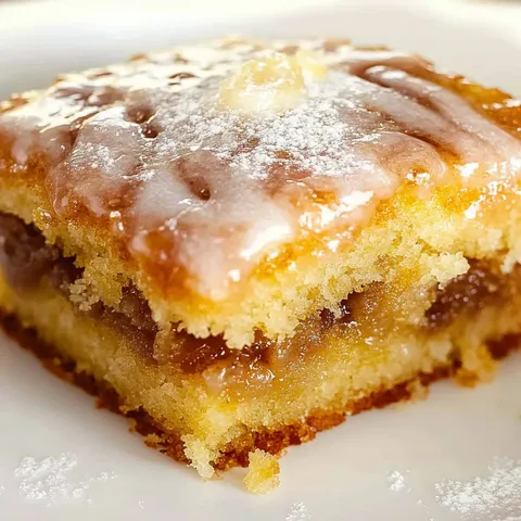 Viral Honey Bun Cake
